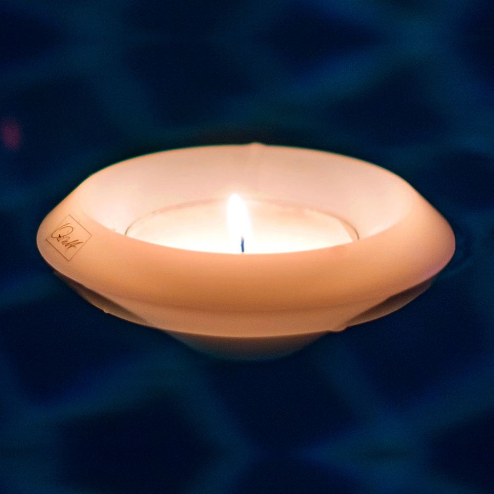Qult Farluce Kerze - SWIM - Teelichthalter in Kerzenform - ∅ 8 x Höhe 6 cm