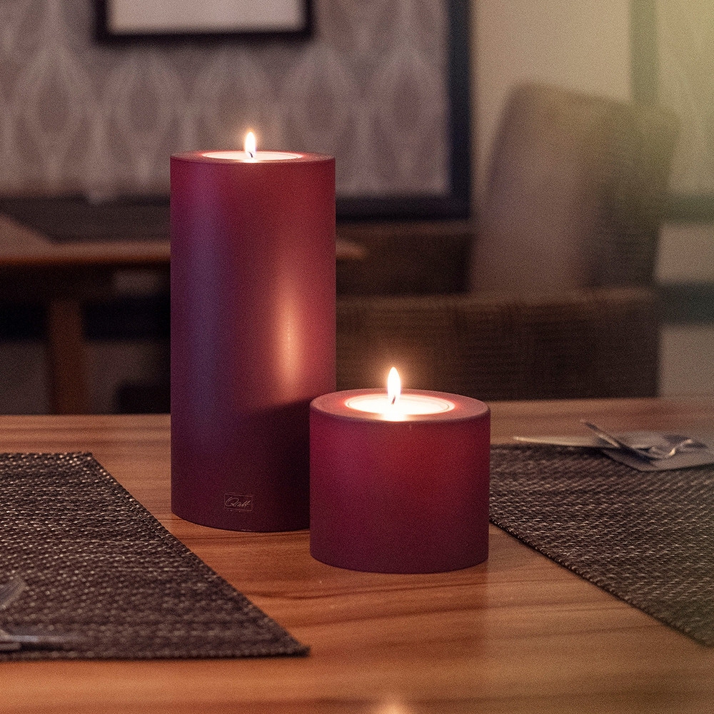 Qult Farluce Trend - Teelichthalter in Kerzenform - Black Berry