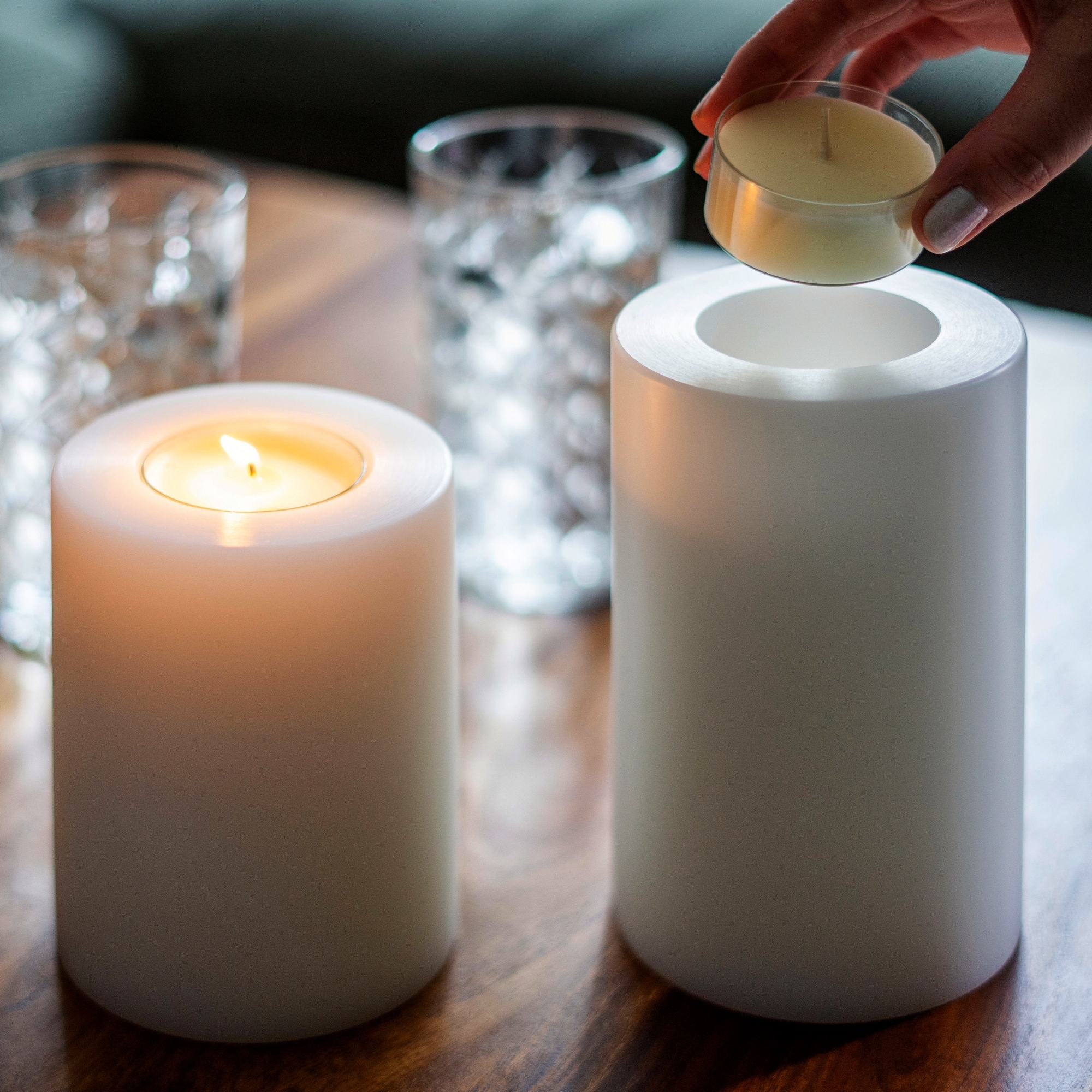 Qult Farluce Maxilights - 1/2 Palette mit 240 Verp. a 16 Teelichter Ø 56 x 27 mm Qult Farluce Maxilights - 1/2 Palette mit 240 Verp. a 16 Teelichter Ø 56 x 27 mm