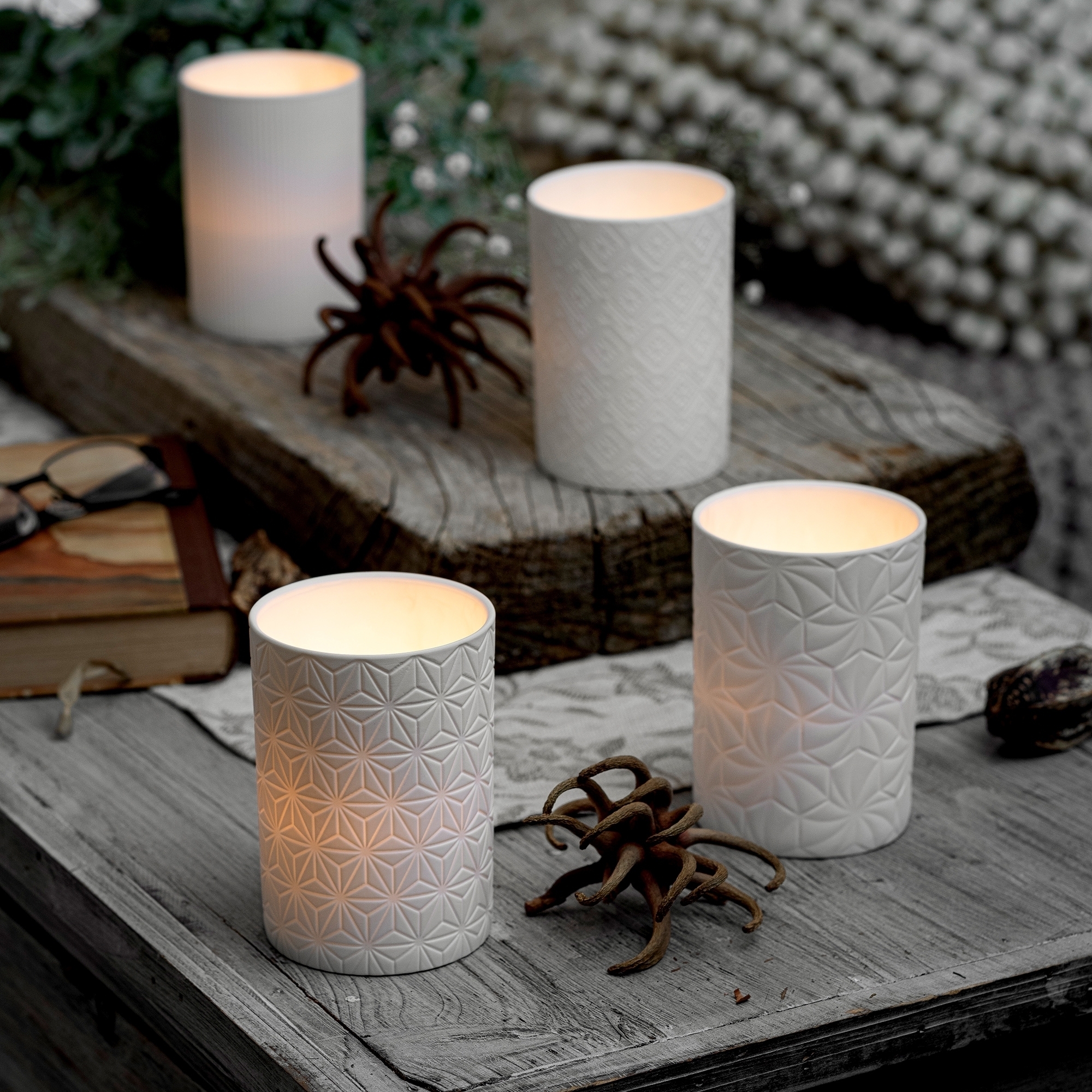 Qult Farluce Porcelain Light - Ø 7 cm x H 10 cm, Straight Qult Farluce Porcelain Light - Ø 7 cm x H 10 cm, Straight