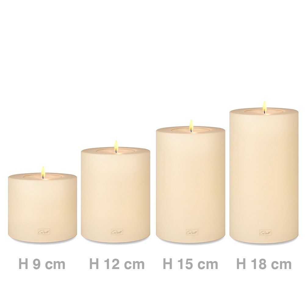 Qult Farluce Trend - Teelichthalter in Kerzenform - Vanille - Ø 8 cm H 9 + 12 + 15 + 18 cm - 4er Set