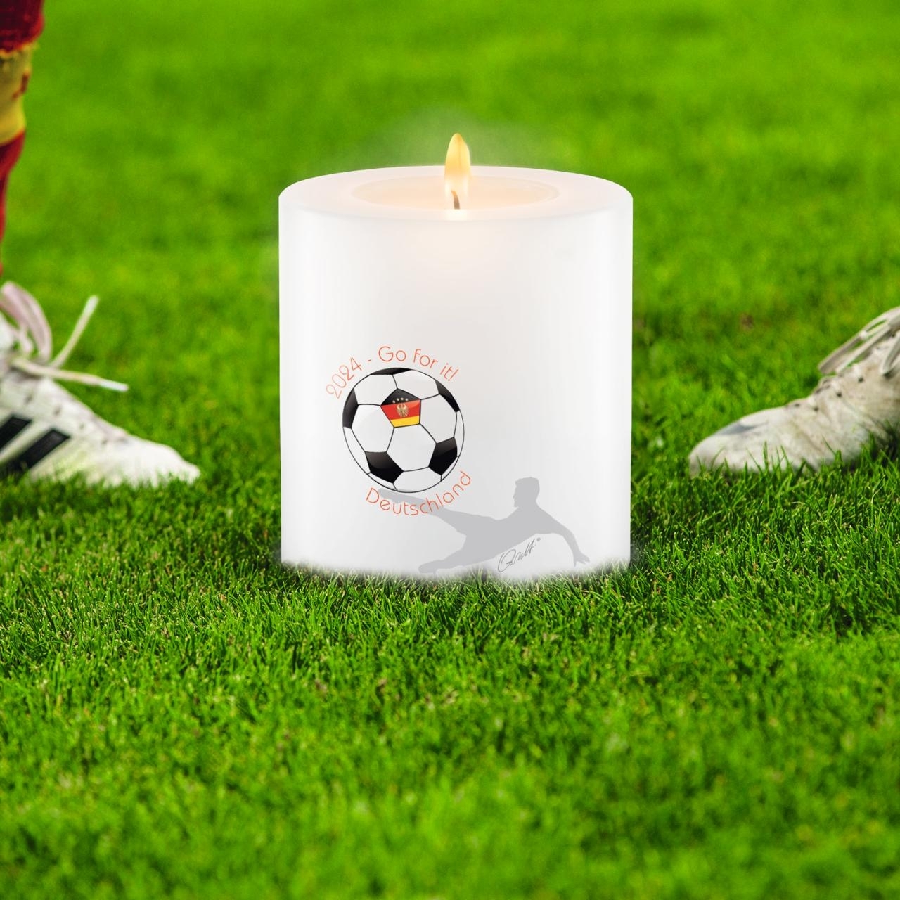 Qult Farluce Trend - EM Teelichthalter in Kerzenform - Deutschland - Ø 8 H 12 cm Qult Farluce Trend - EM Teelichthalter in Kerzenform - Deutschland - Ø 8 H 12 cm