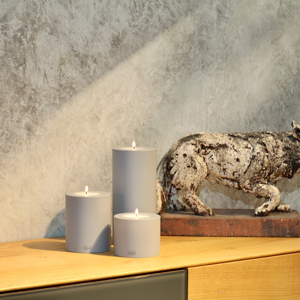 Qult Farluce Trend - Teelichthalter in Kerzenform - Steingrau - Ø 8 cm H 9 cm - 4er Set