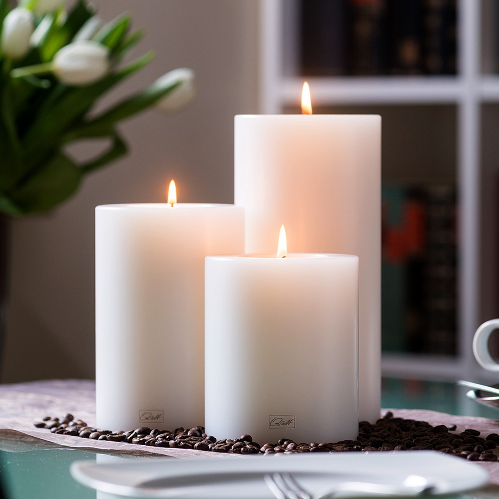 Qult Farluce Trend - Teelichthalter in Kerzenform weiß Ø 8 cm H 6 cm - 4er Set