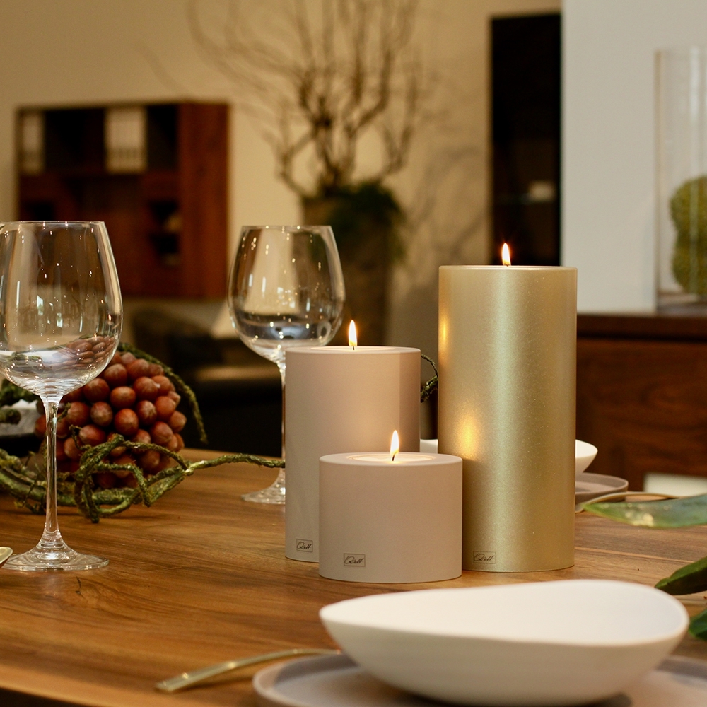 Qult Farluce Trend - Teelichthalter in Kerzenform - Cream Gold - Ø 10 cm H 18 cm - 4er Set